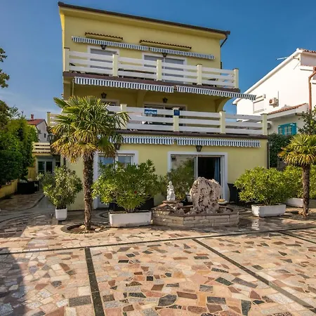 Viva No 5 Apartment